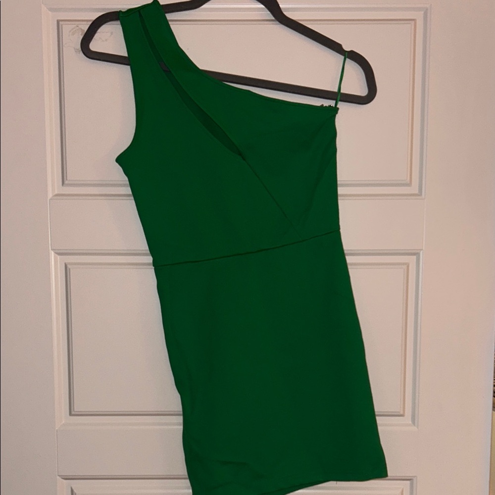 Chic One-Shoulder Green Dress